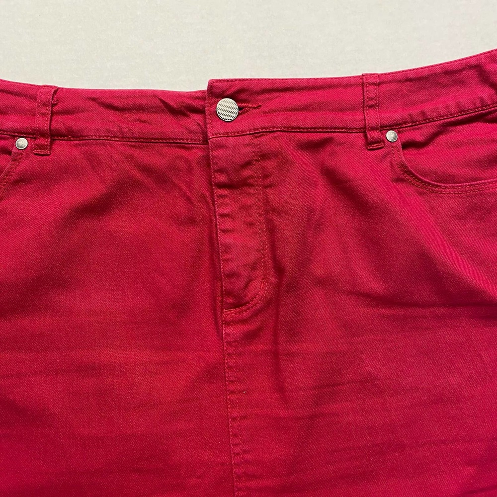 Classic Red Denim Skirt - Picture 3 of 8